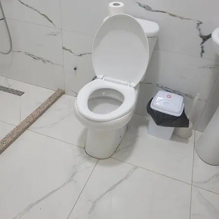 Ami * Vlorë